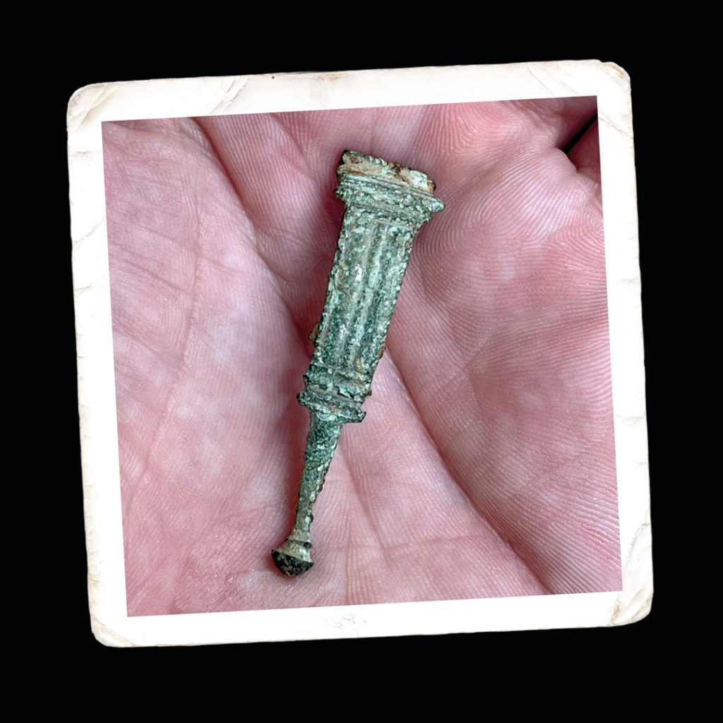Aucissa Brooch