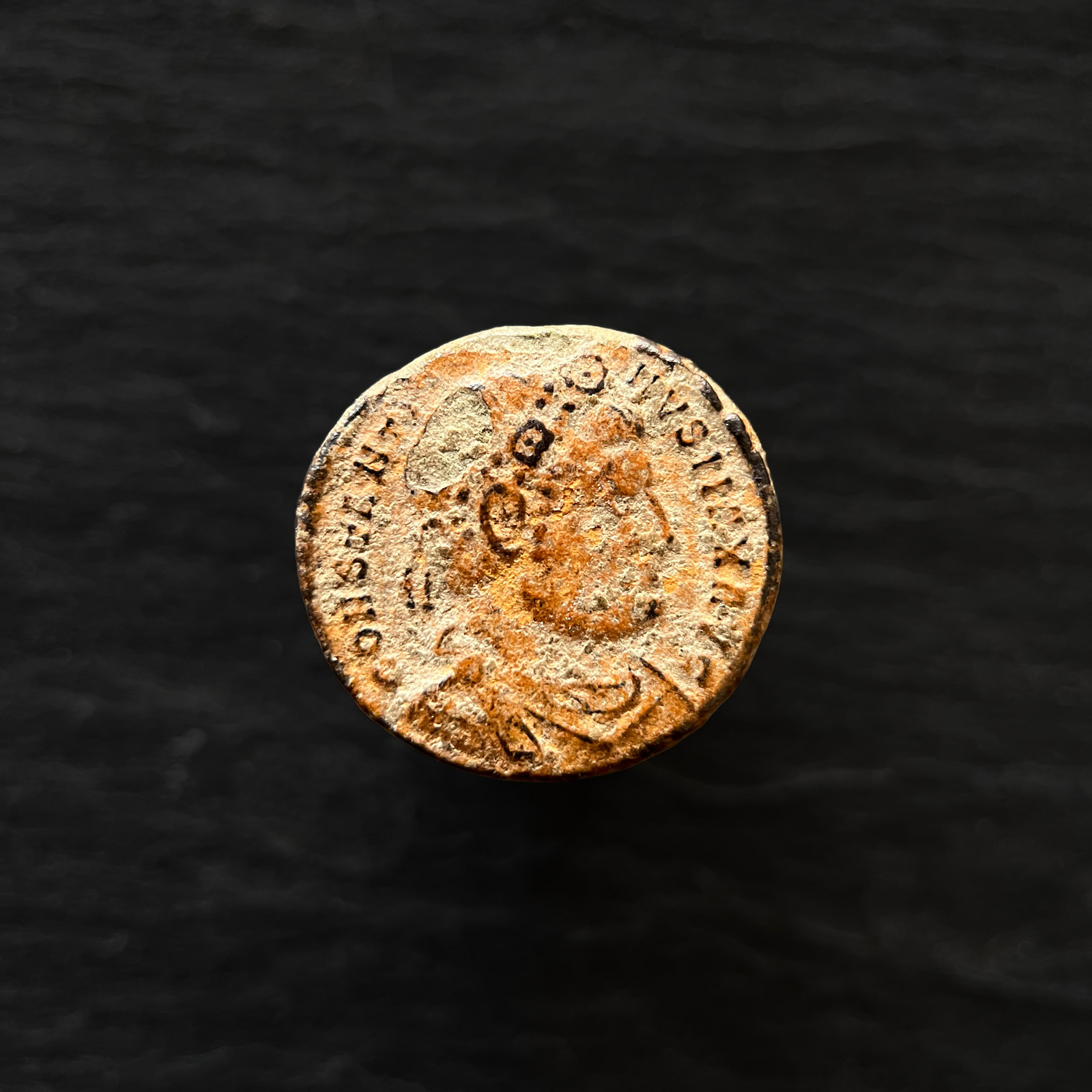 Nummus of Constantine Obverse